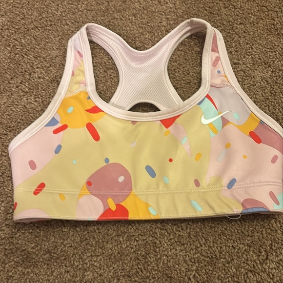 Matching Nike set - Picture 3 of 4